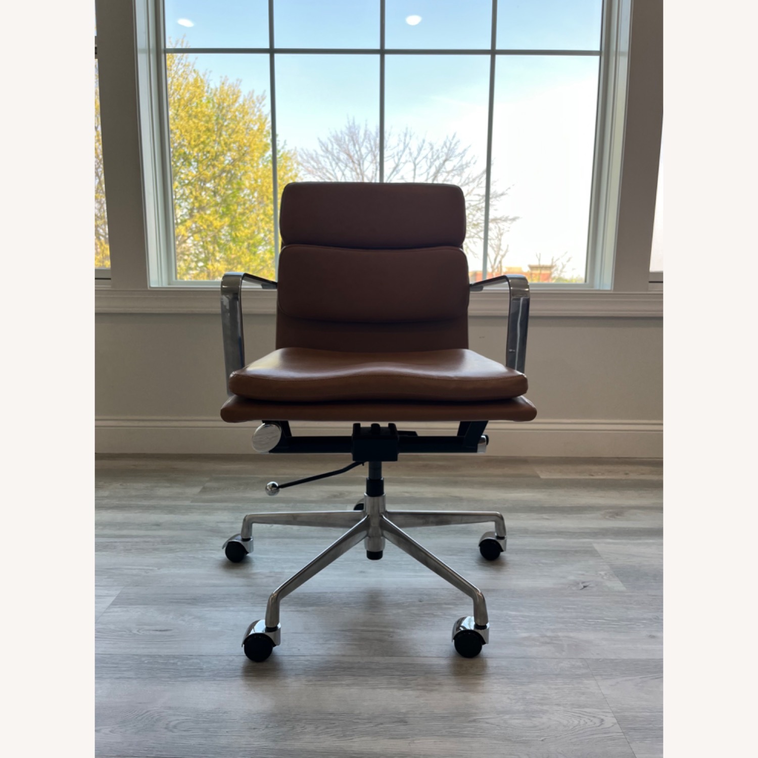 SOHO II Padded Management Chair (Tan) - image-1