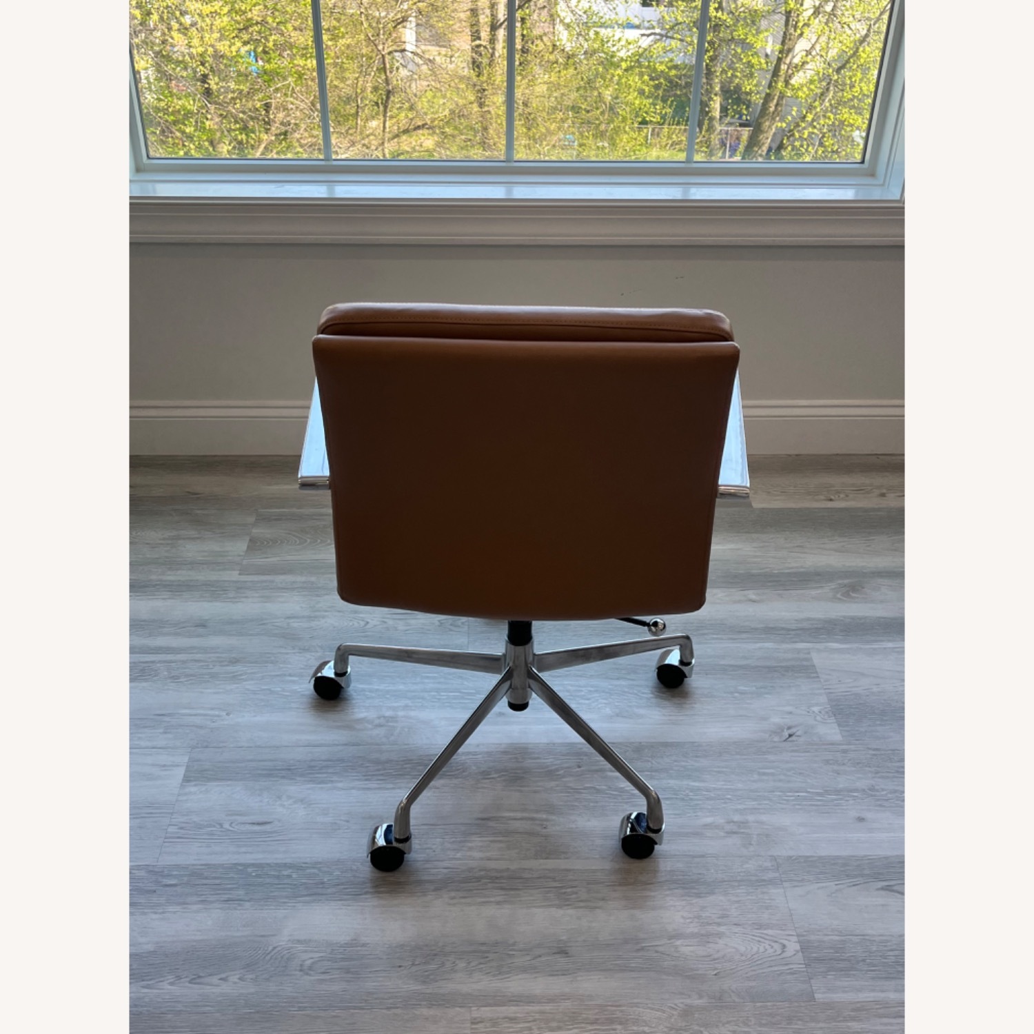 SOHO II Padded Management Chair (Tan) - image-4