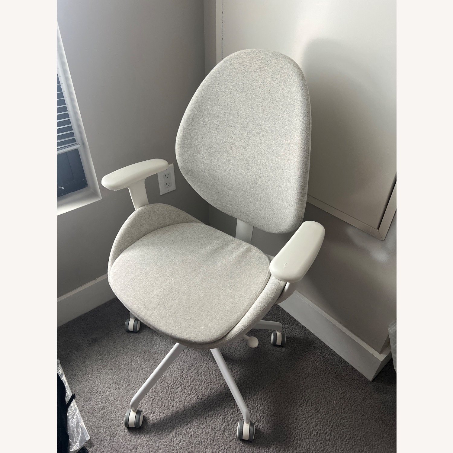 IKEA HATTEFJÄLL Office Chair - White - AptDeco