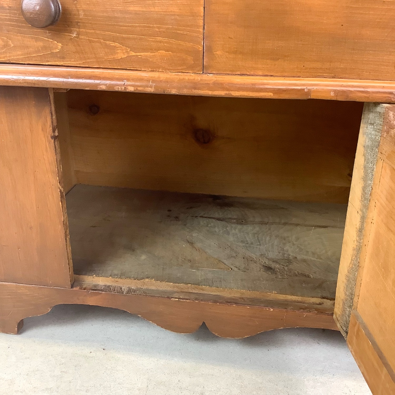 19th C. Colonial Dry Sink Cabinet - image-8