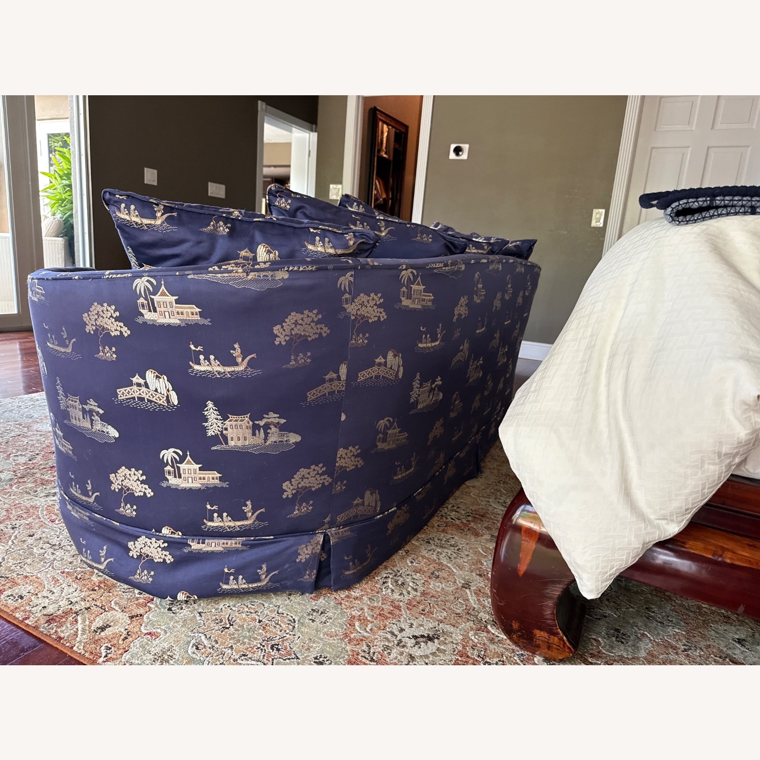 Vintage Silk Loveseat - image-8