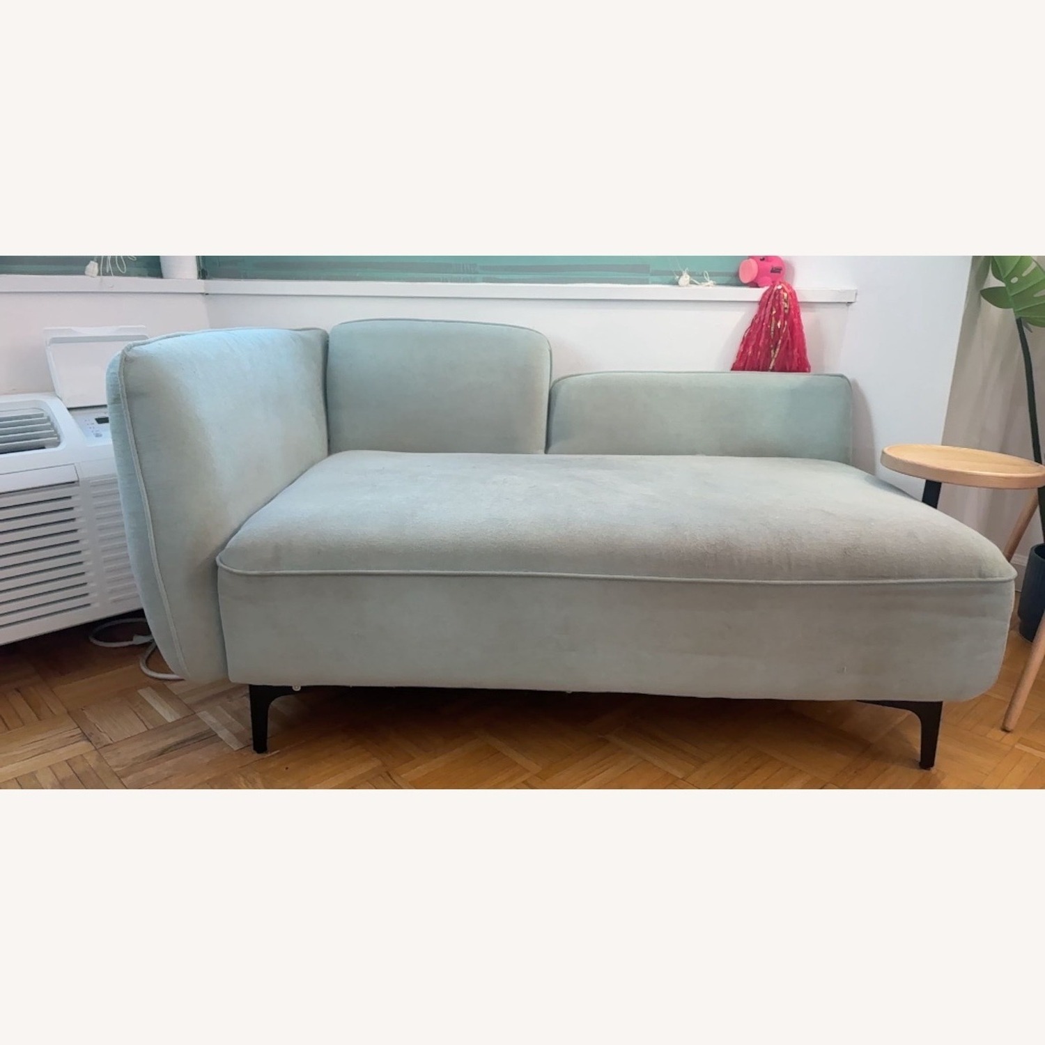Loveseat - image-1