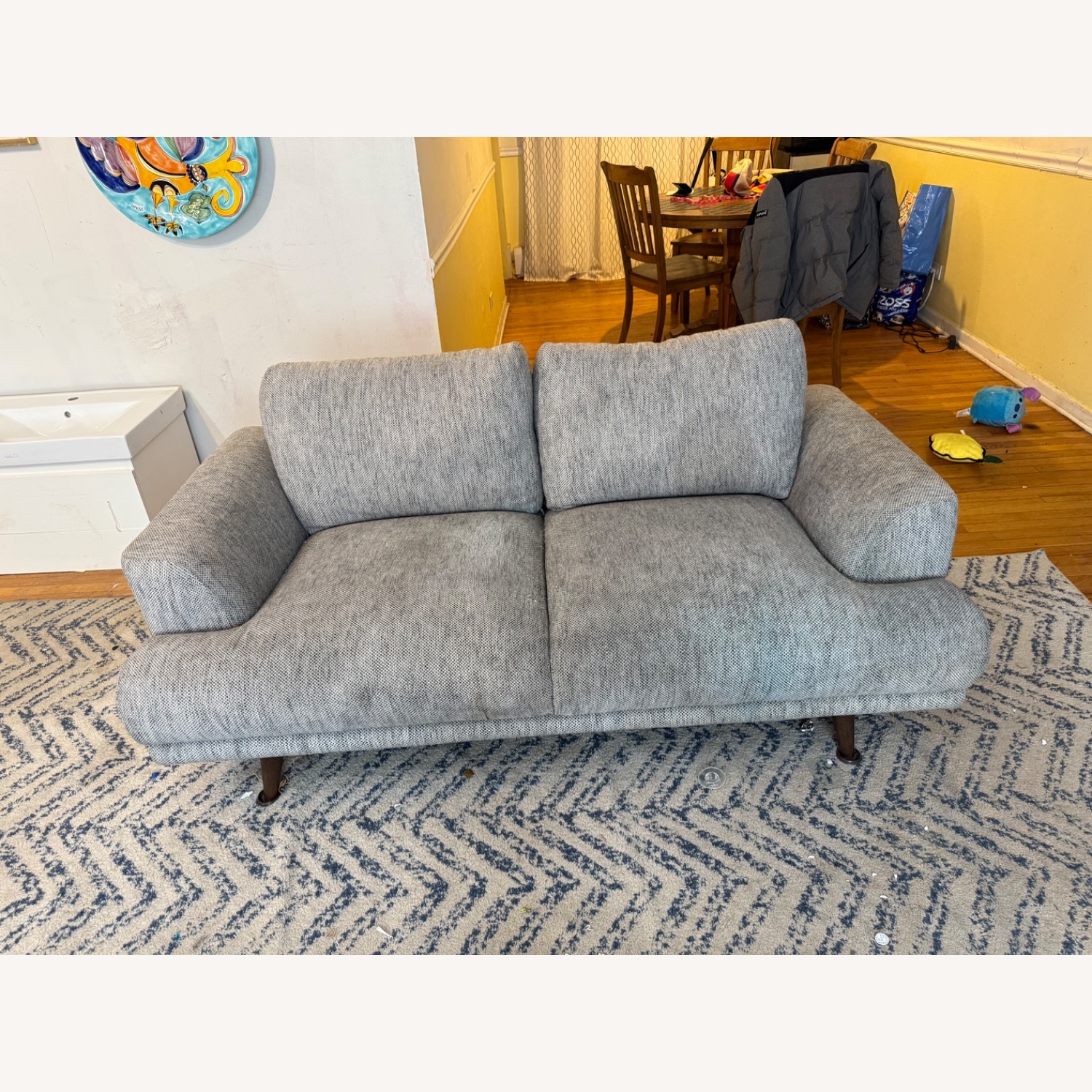 Loveseat - image-2