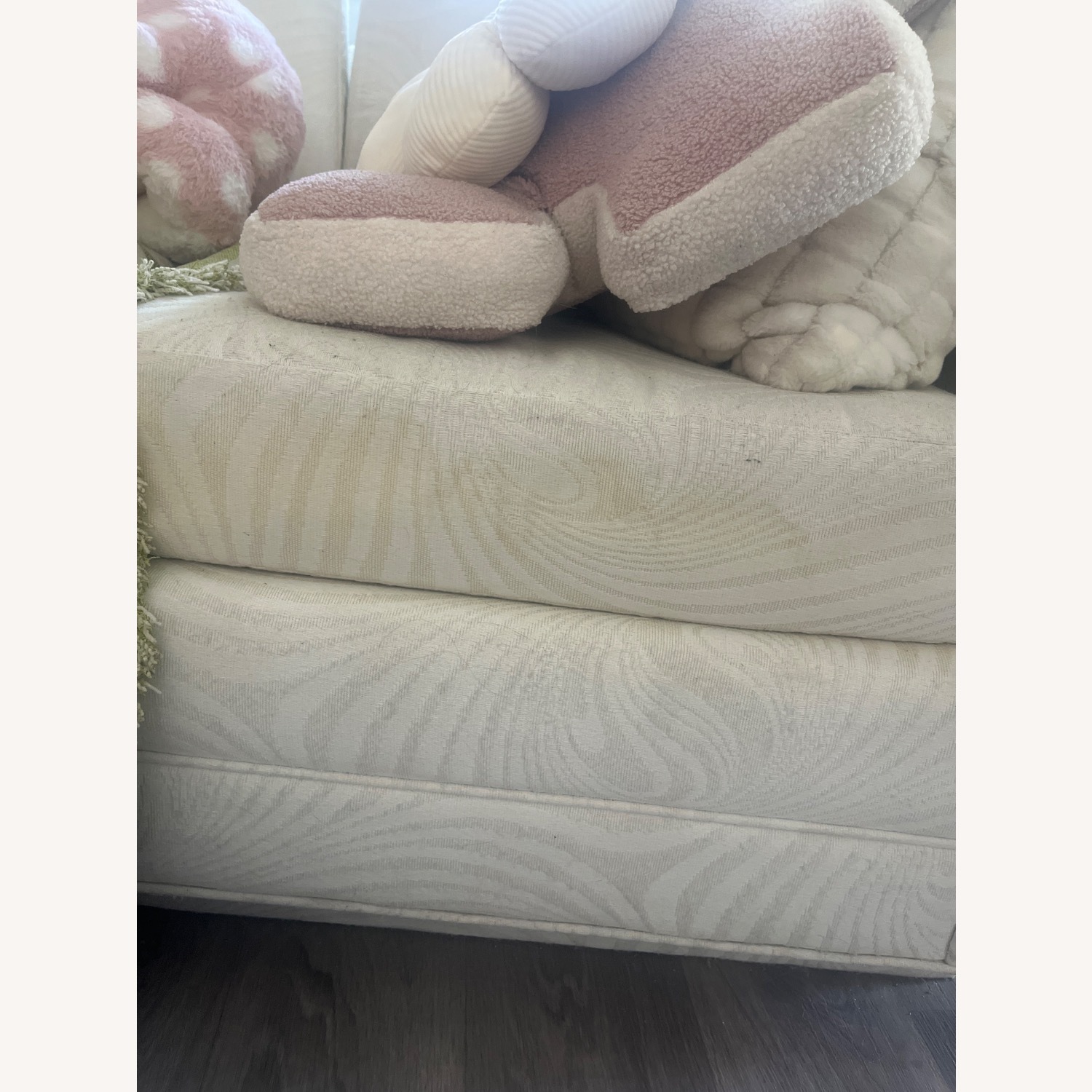 White 3 piece Sectional Sofa - image-4