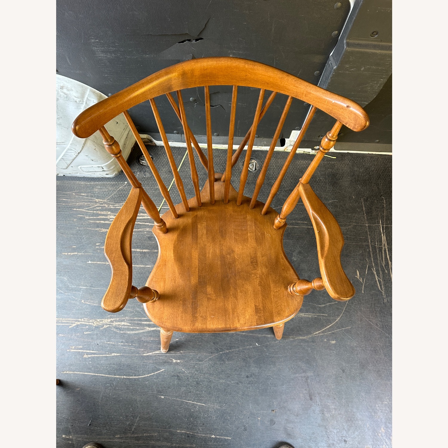 One pair Ethan Allen 106020A Windsor chair - image-4