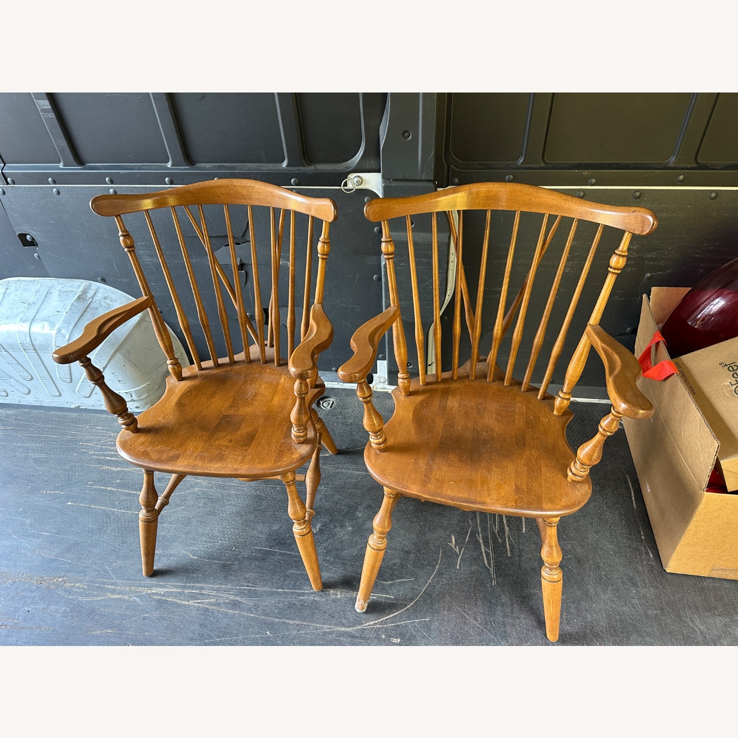 One pair Ethan Allen 106020A Windsor chair - image-12
