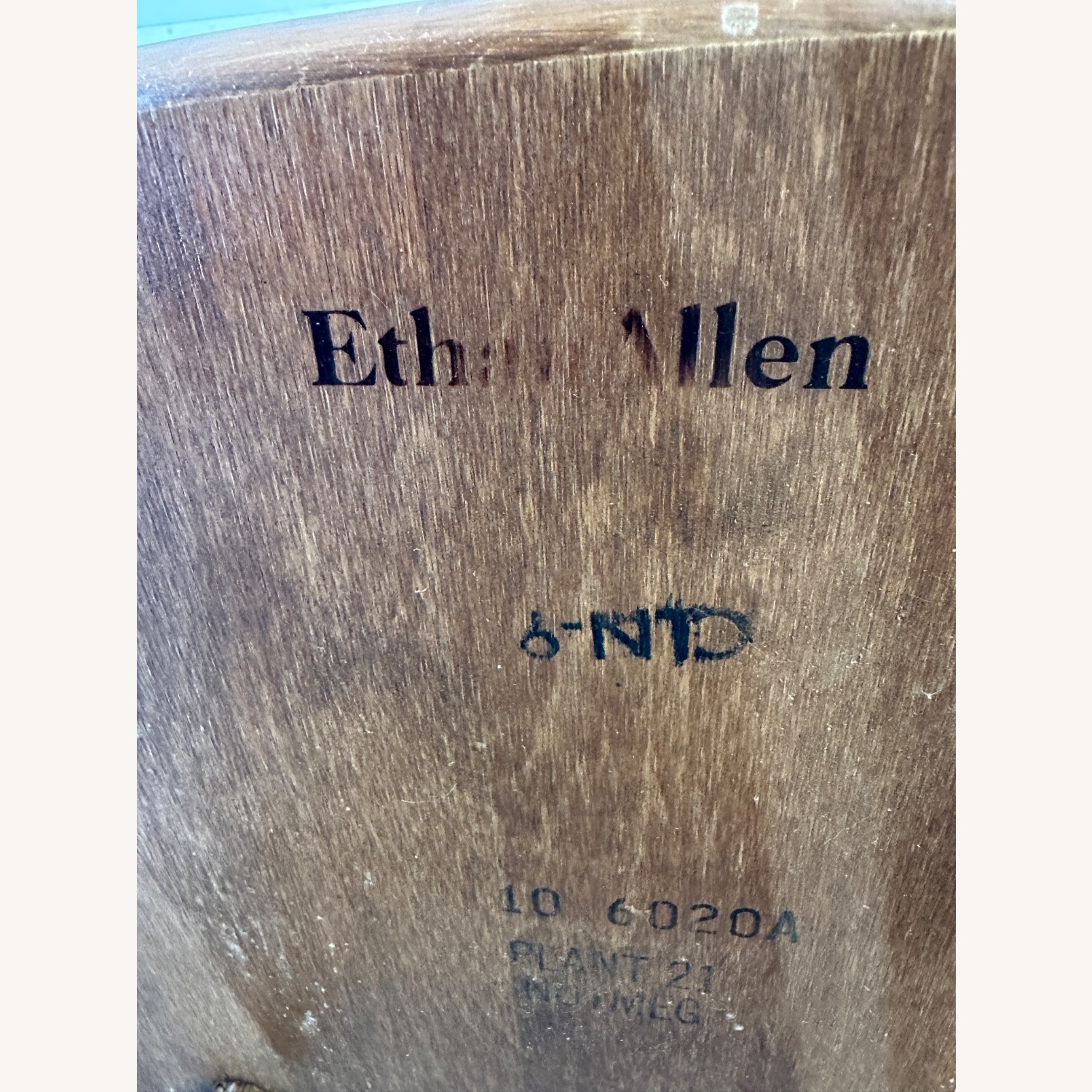 One pair Ethan Allen 106020A Windsor chair - image-6