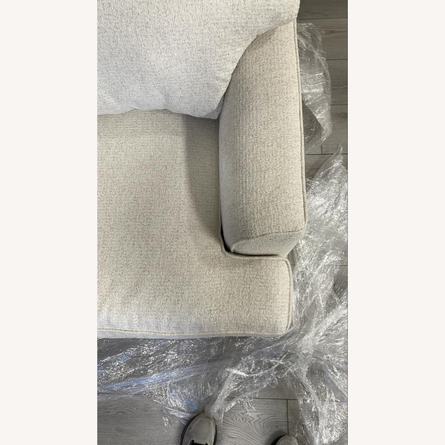 Living Spaces Belinha II Sofa - image-3