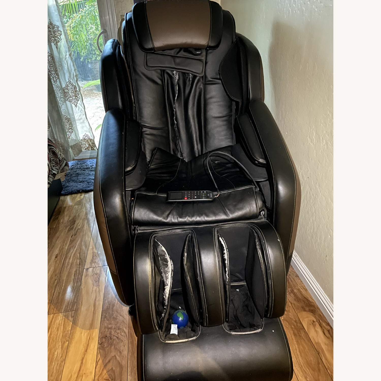 Massage Chair - image-4
