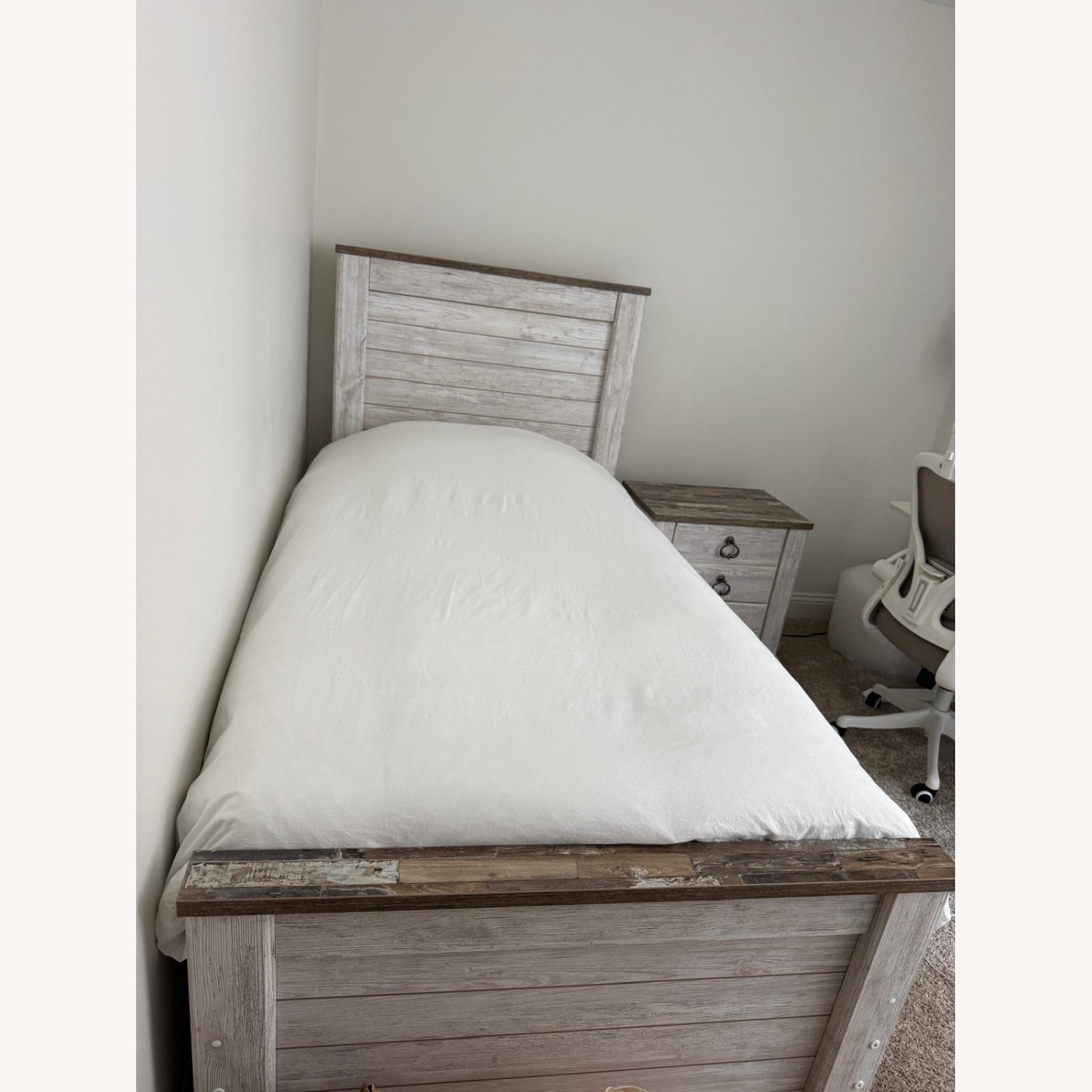 Willowton Twin Bed - image-5
