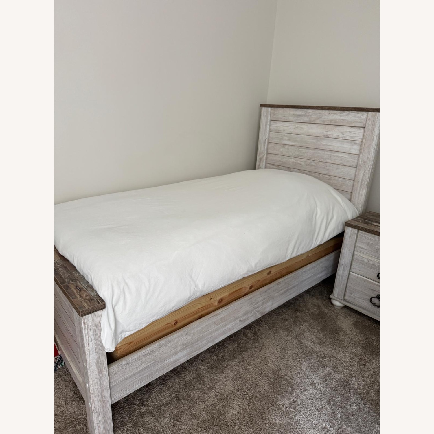 Willowton Twin Bed - image-1