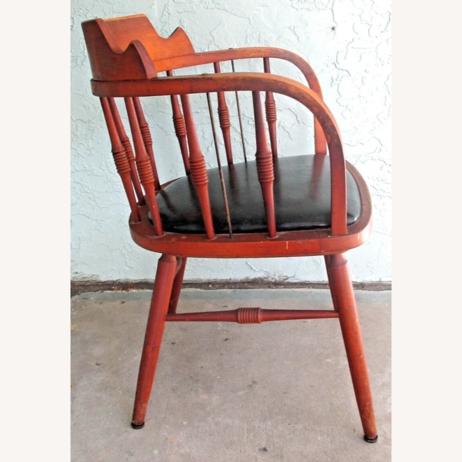 Matched Pair of Vintage 1958 Kipp Stewart Chairs - image-8
