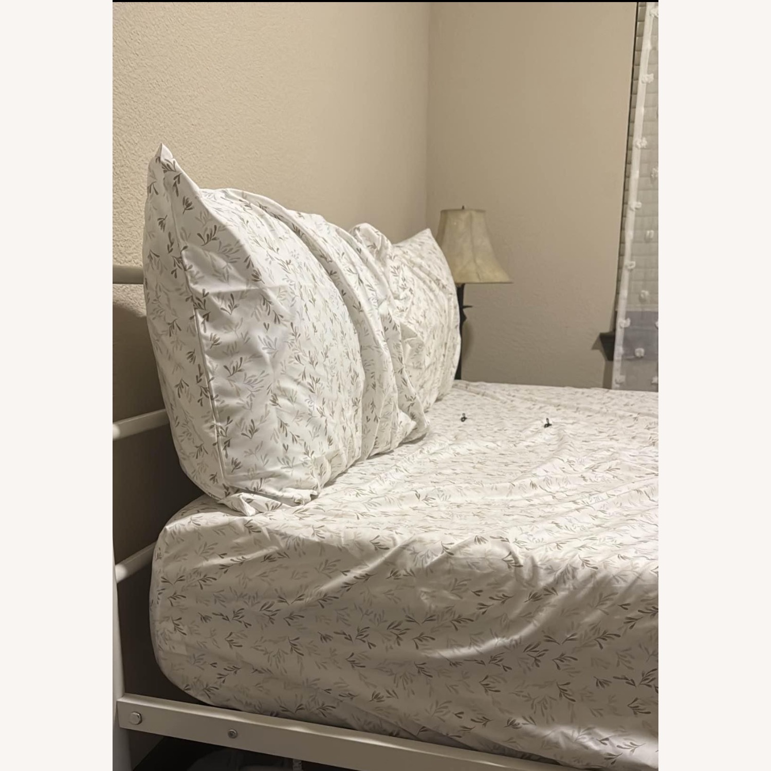 Queen Size Bed - image-2
