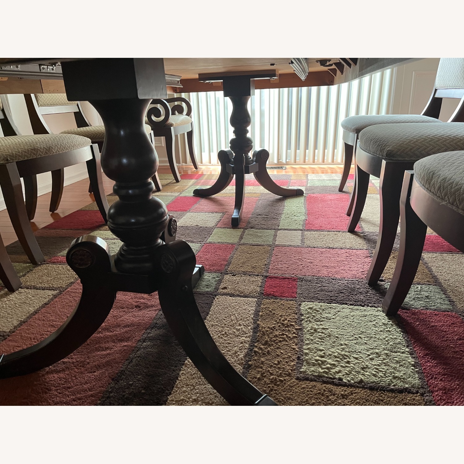 Bassett Dining Room Table Seats 8 - image-5