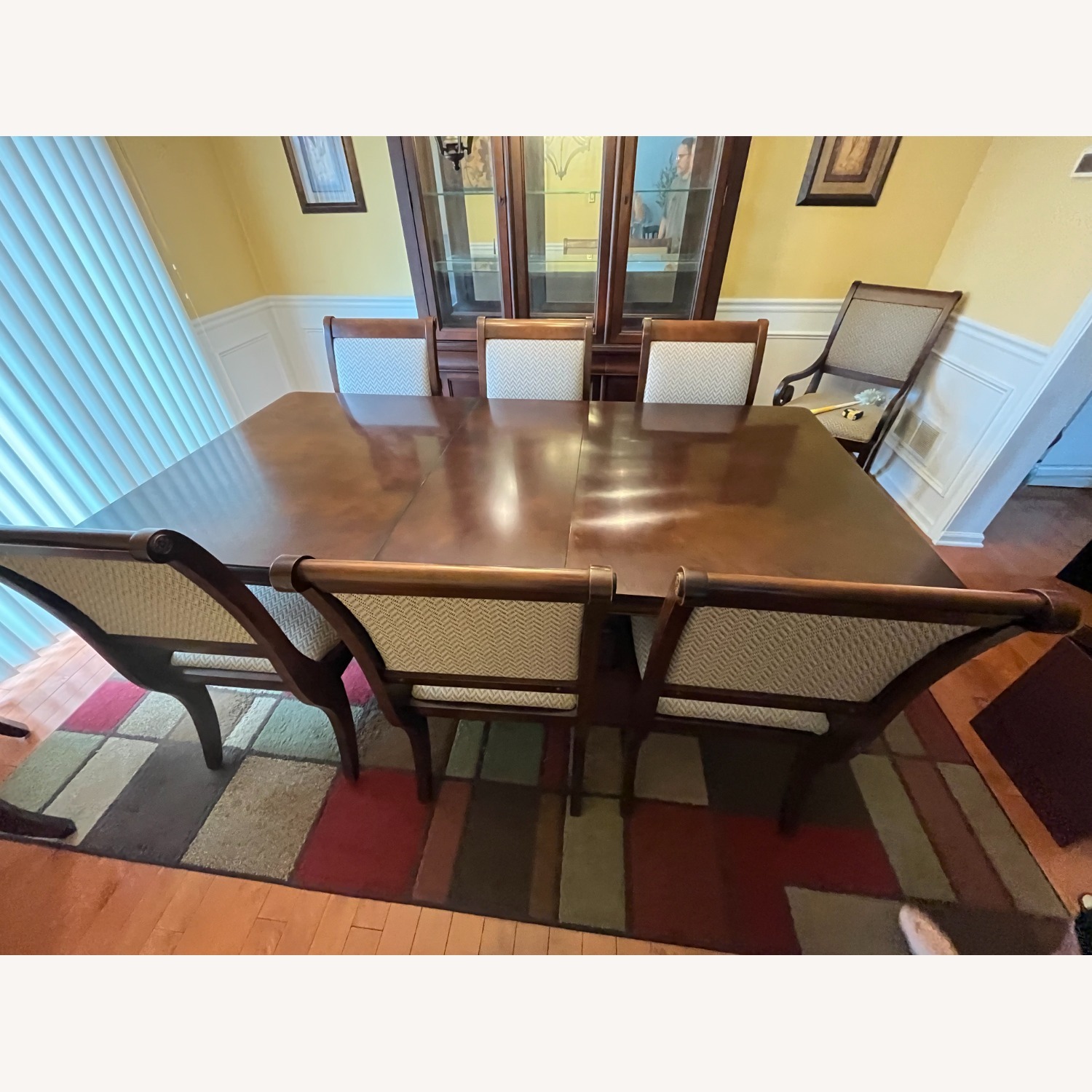 Bassett Dining Room Table Seats 8 - image-3