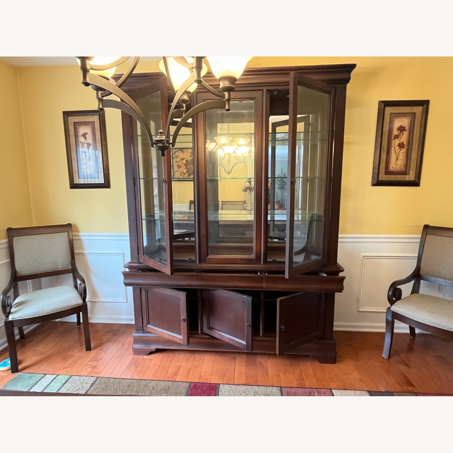 Bassett Buffet/China Cabinet - image-2