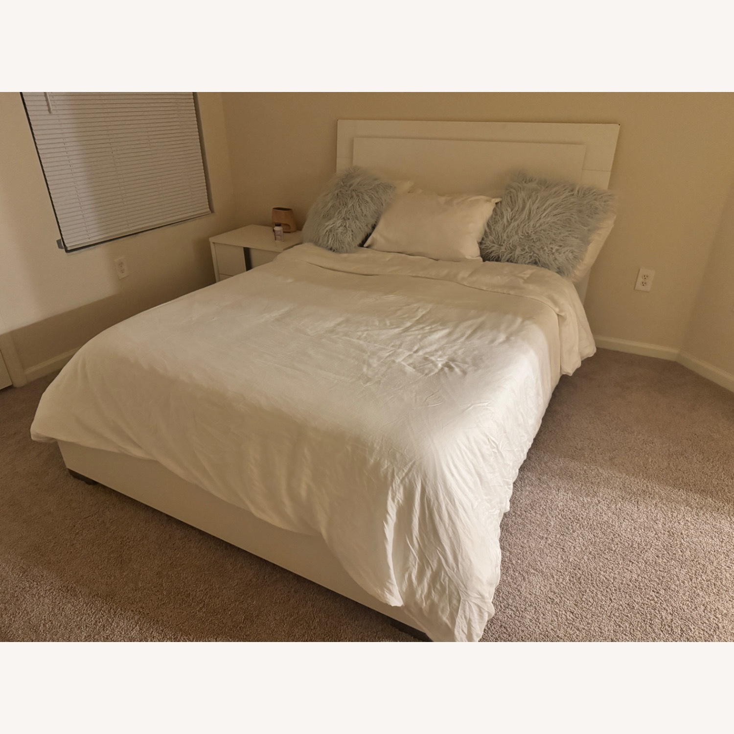 Luma Vista 3Pc Queen Bed - image-1