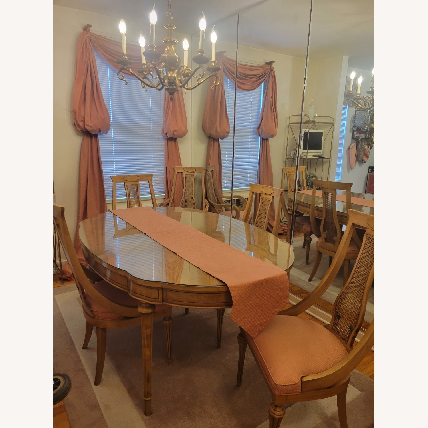 Thomasville Vintage Dining Room Table - image-3