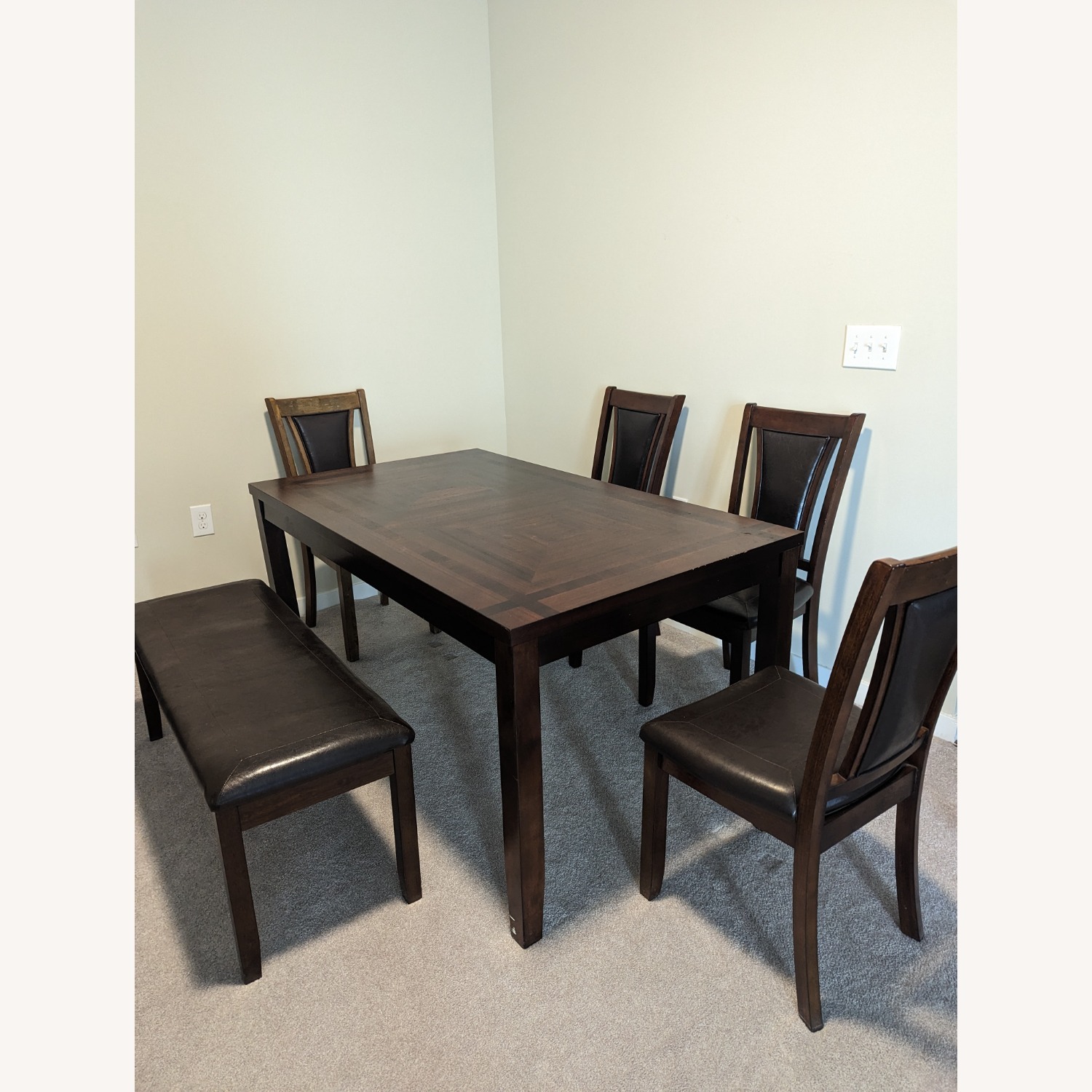 Biglots DiningTable with 4 Chairs - image-3
