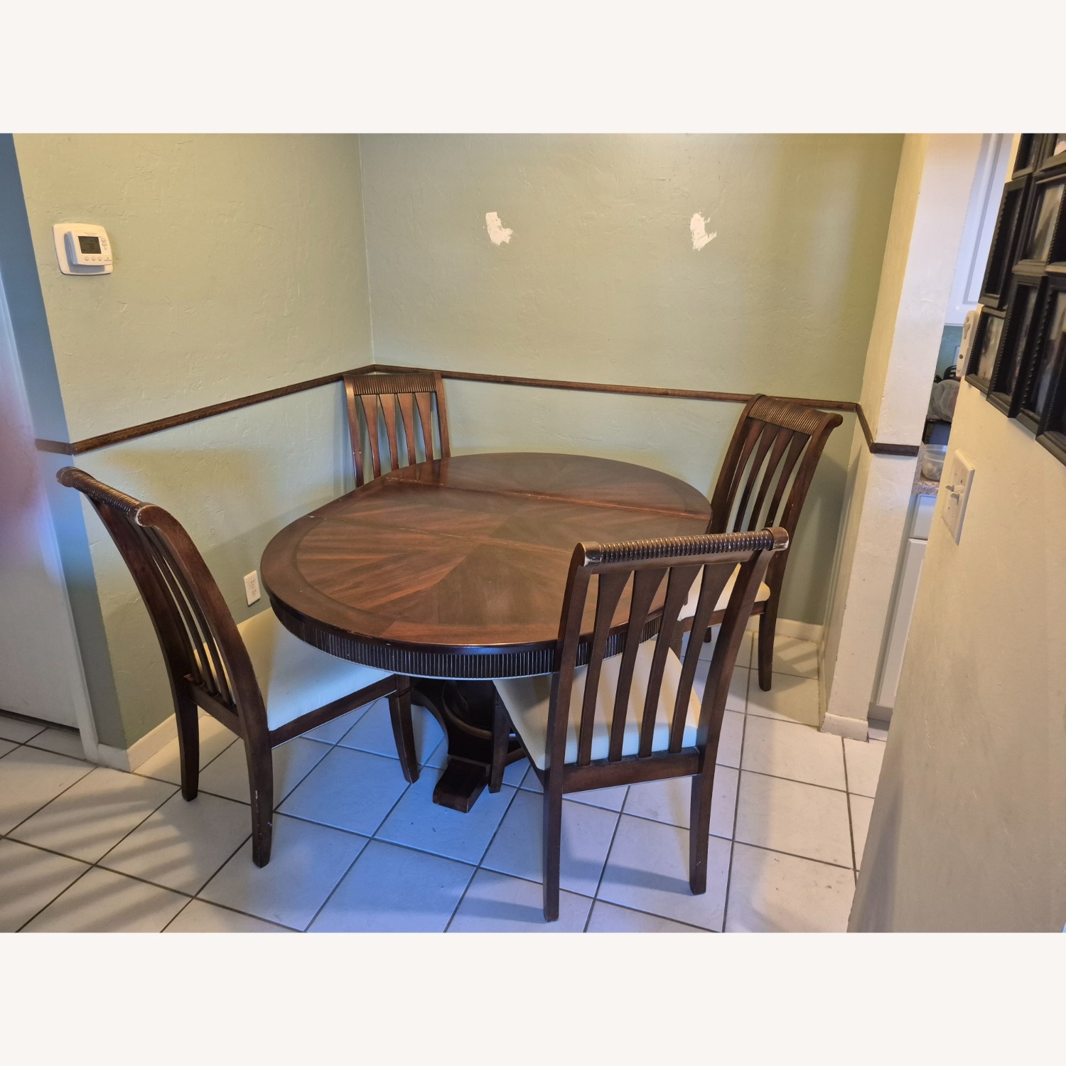 Table Set + 4 Chairs - image-1