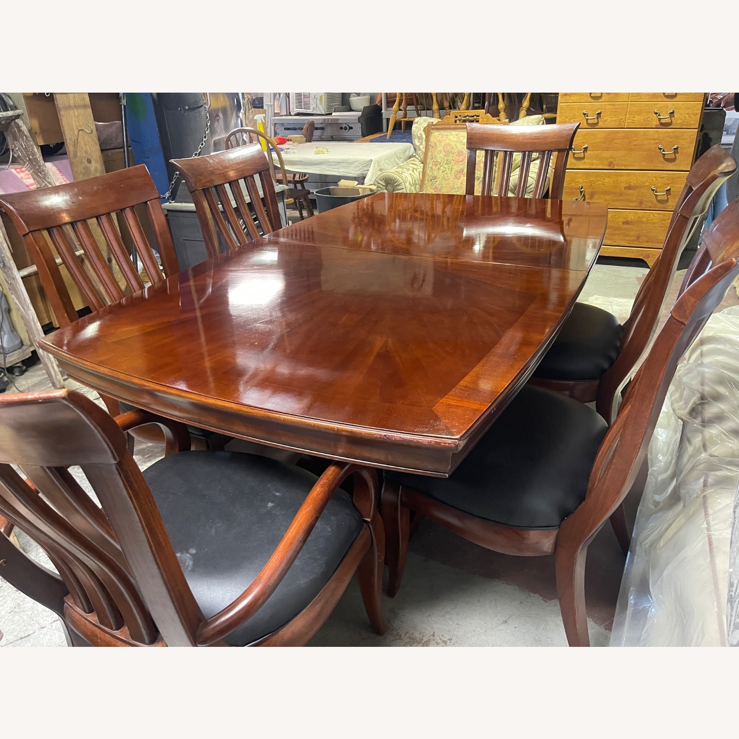 Bernhardt “Paris” Dining set - image-1