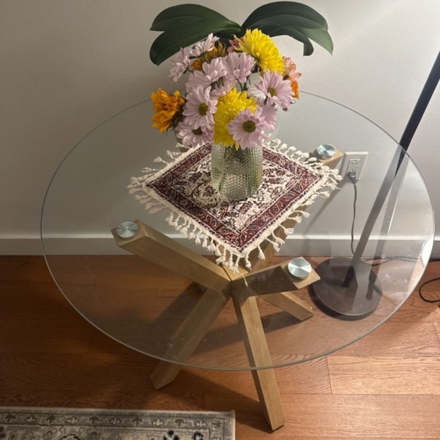 Gologan Glass Round Table - image-2