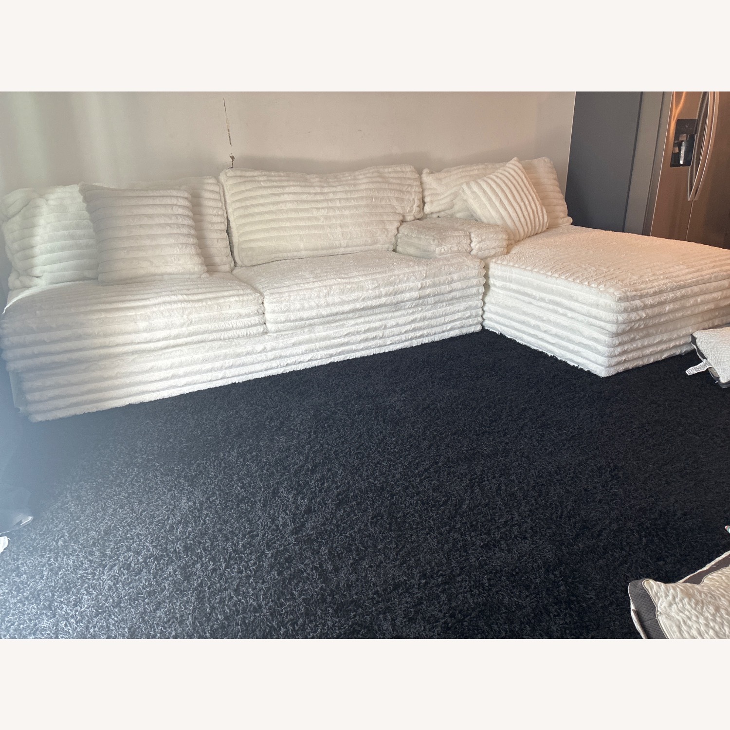 Sectional Couch - image-0