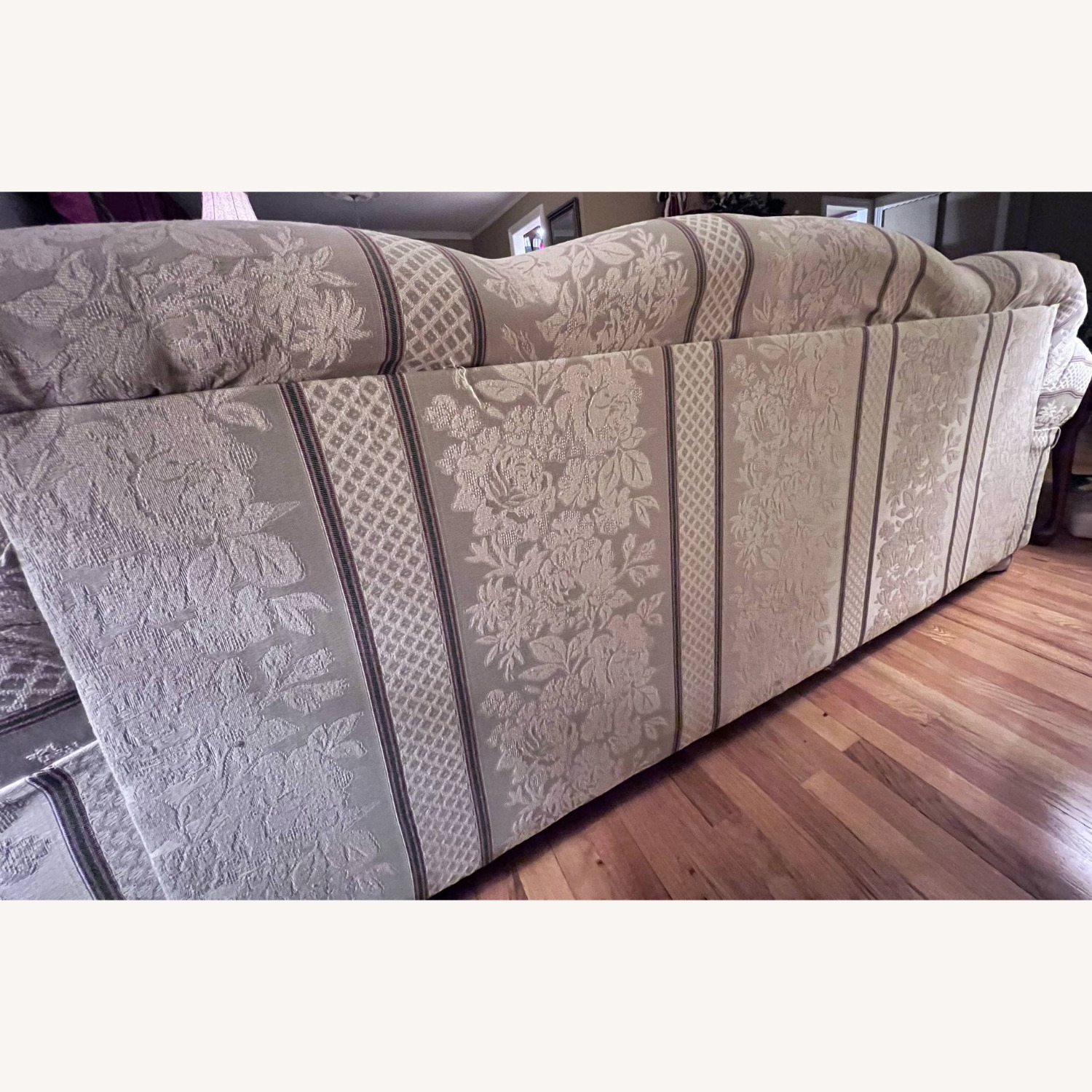 Sofa Three Seaters - image-3