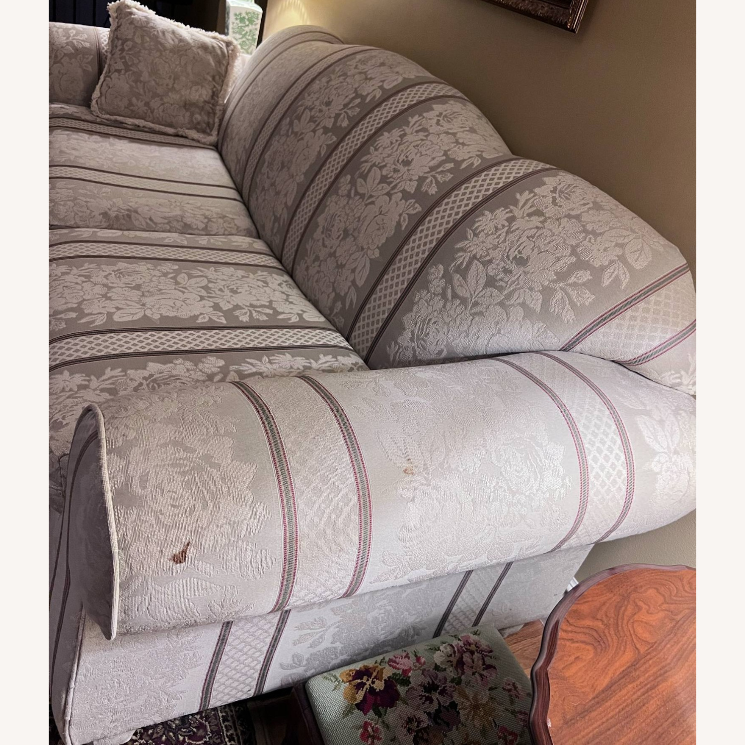 Sofa Three Seaters - image-2