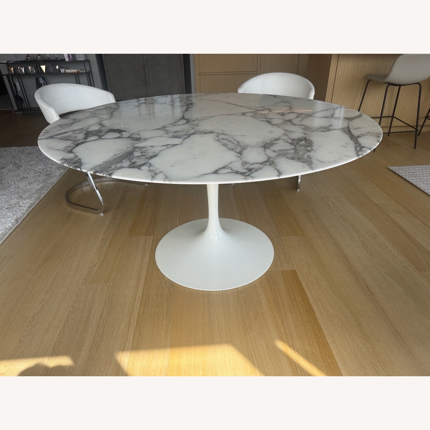 Saarinen Marble Round Dining Table - image-8