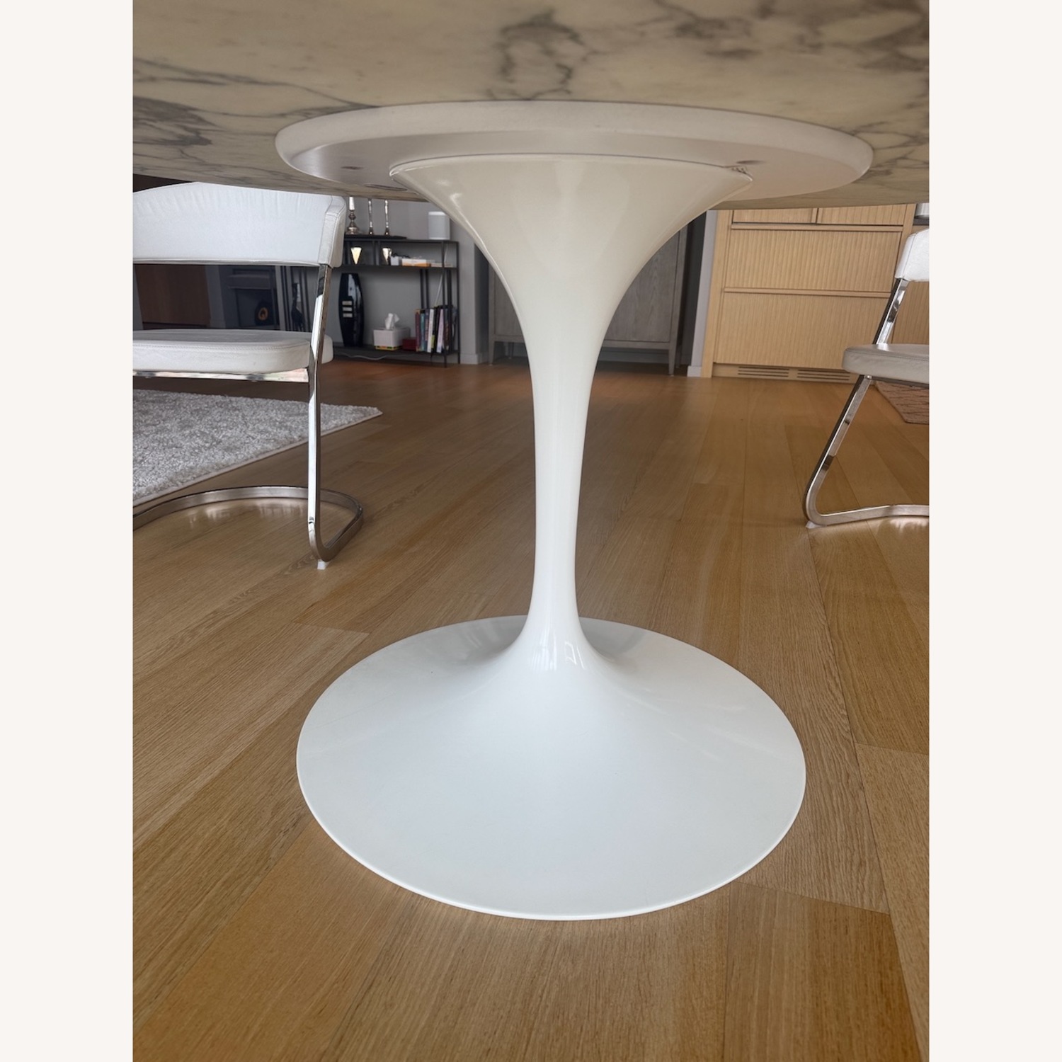 Saarinen Marble Round Dining Table - image-3