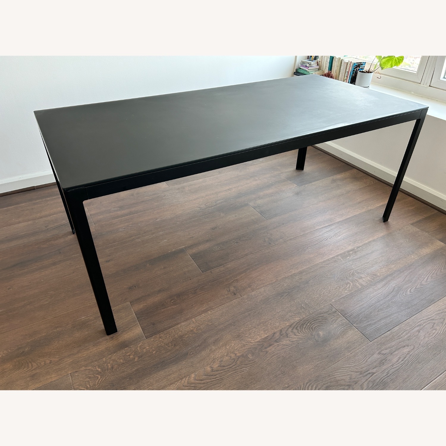 Desgin Within Reach Min Table - image-1