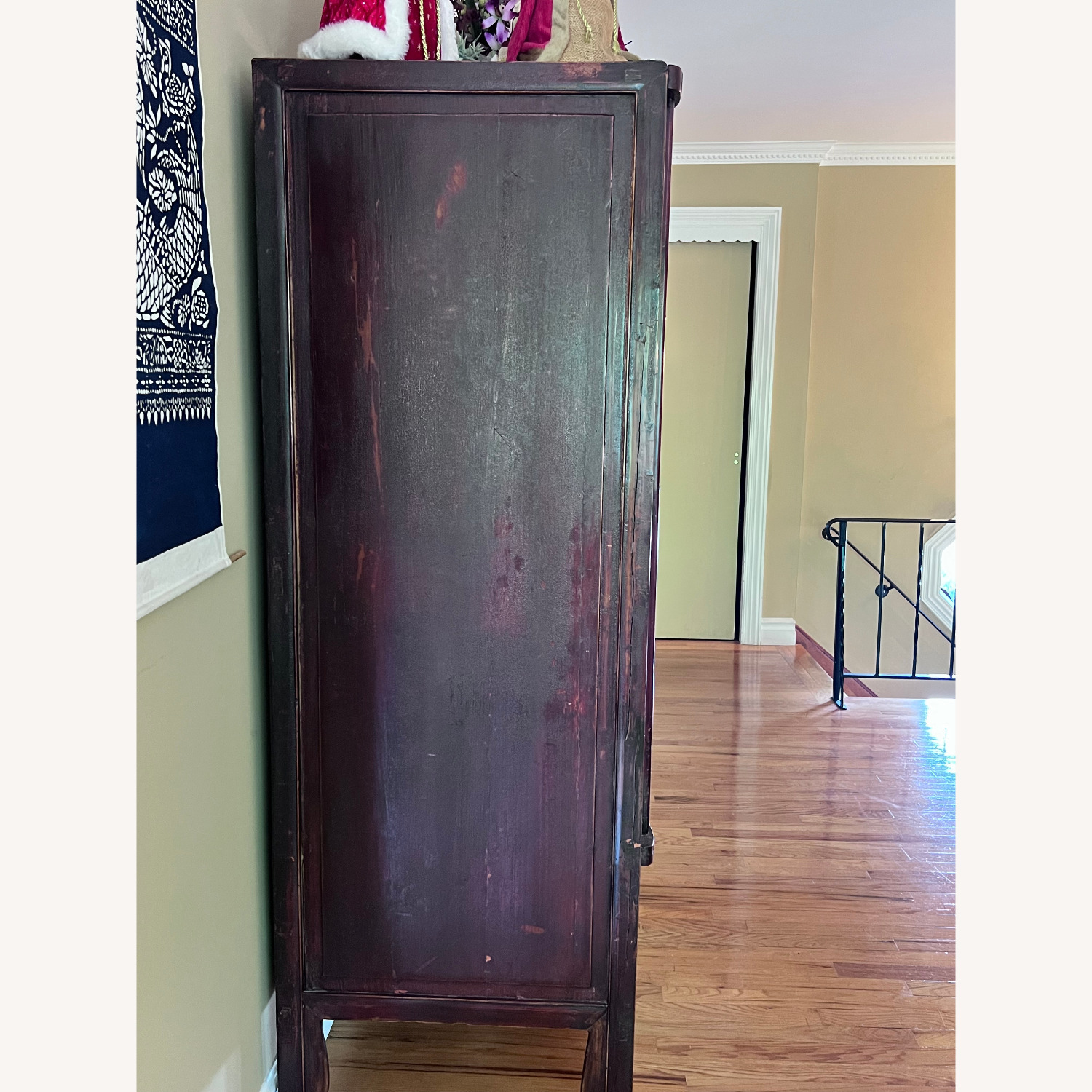 19th Century Qing Dynasty 4-Door Red Cabinet - image-4