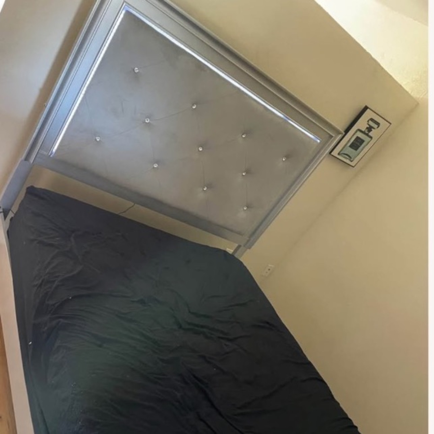 American Furniture Queen Bed - image-3