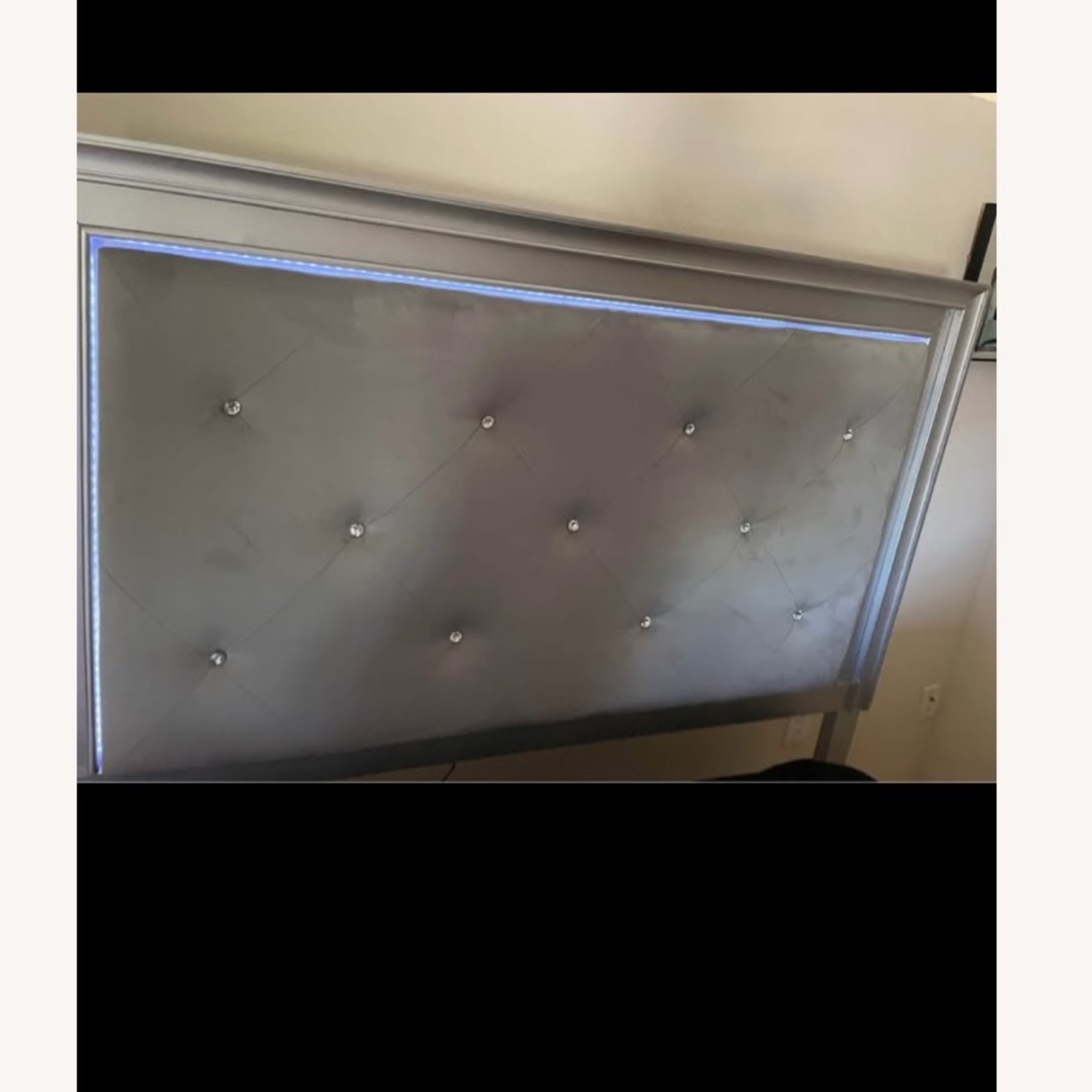 American Furniture Queen Bed - image-2