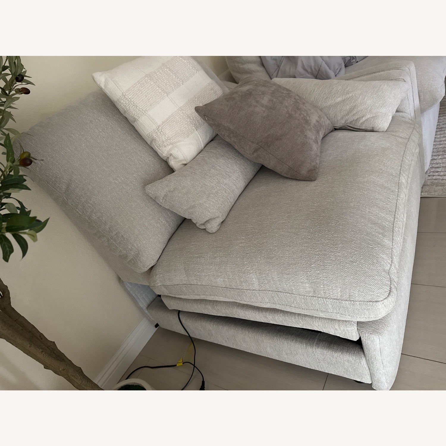 Kennedy Cream Right Facing Arm Recliner Sofa - image-3