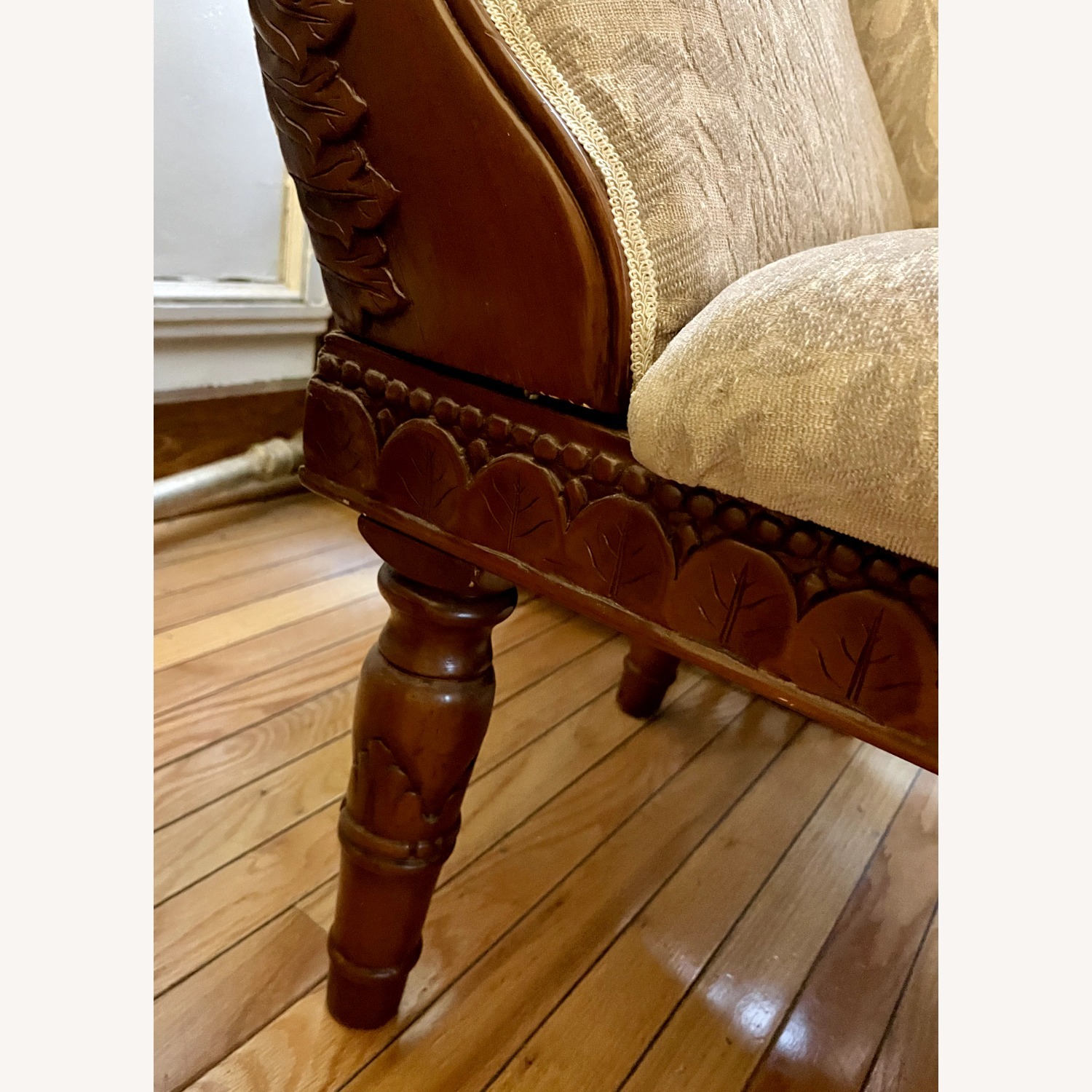 Wood Chaise Lounge with Swan Detail - image-12