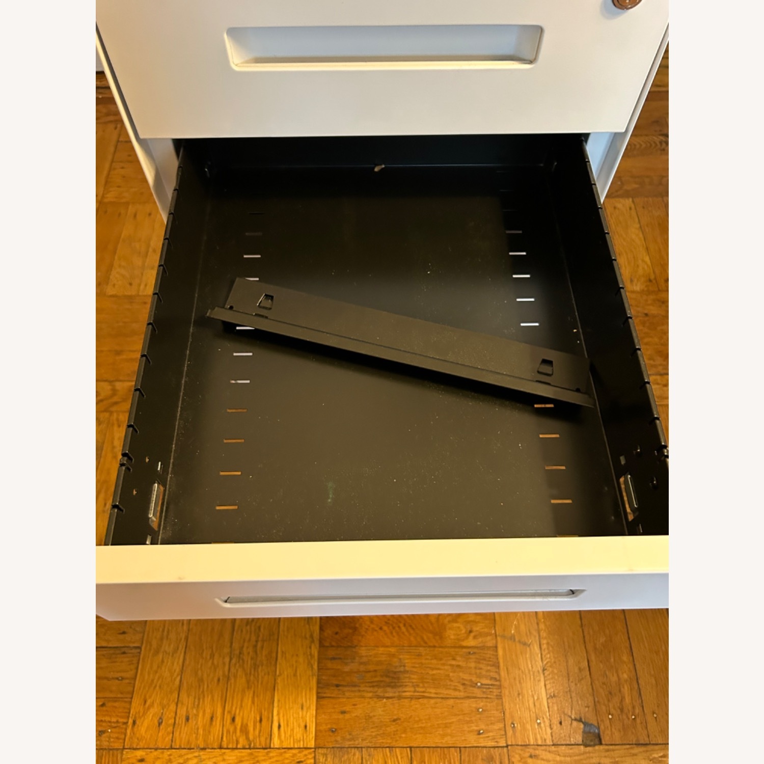 Stockpile Curved 3-drawer File Cabinet - image-4