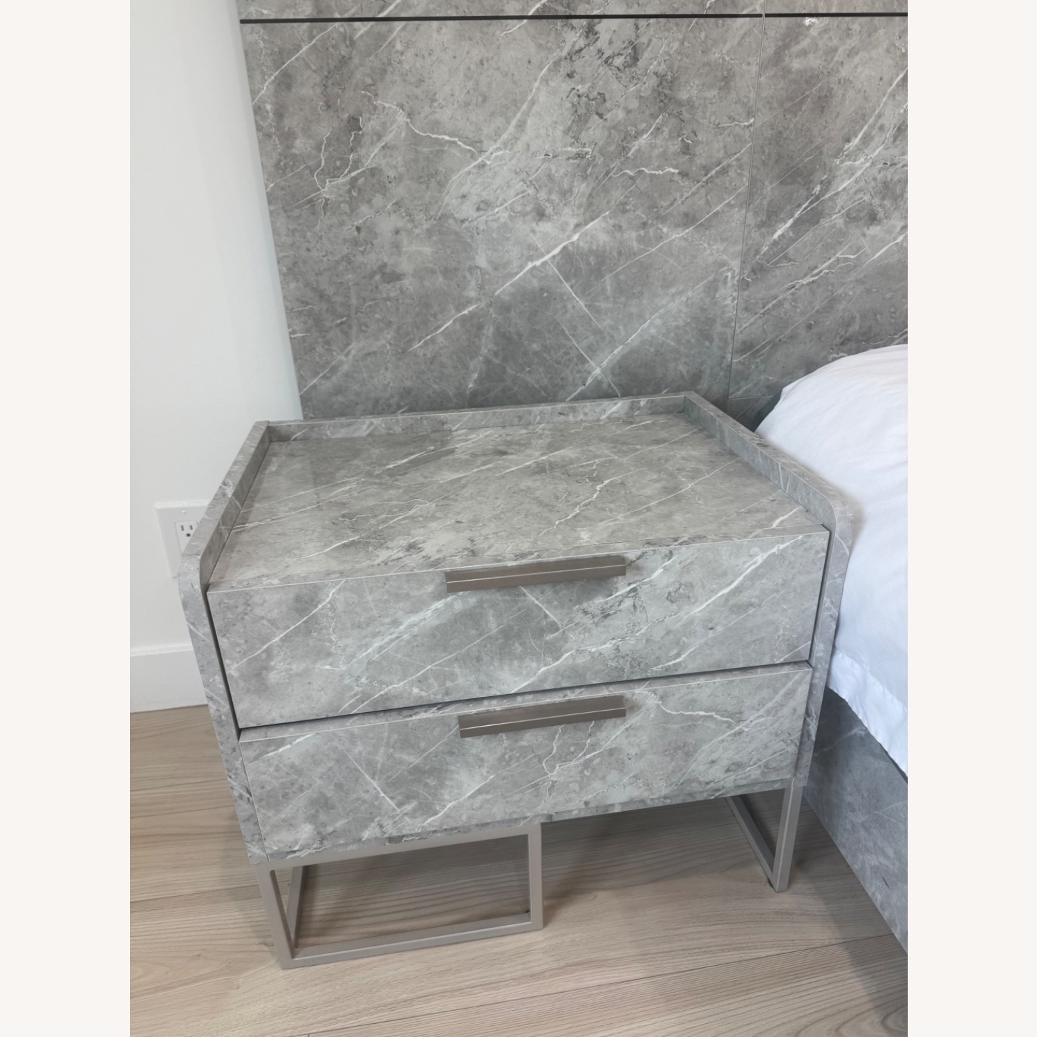 Nova Domus Modern Italian Bed with Nightstands - image-4