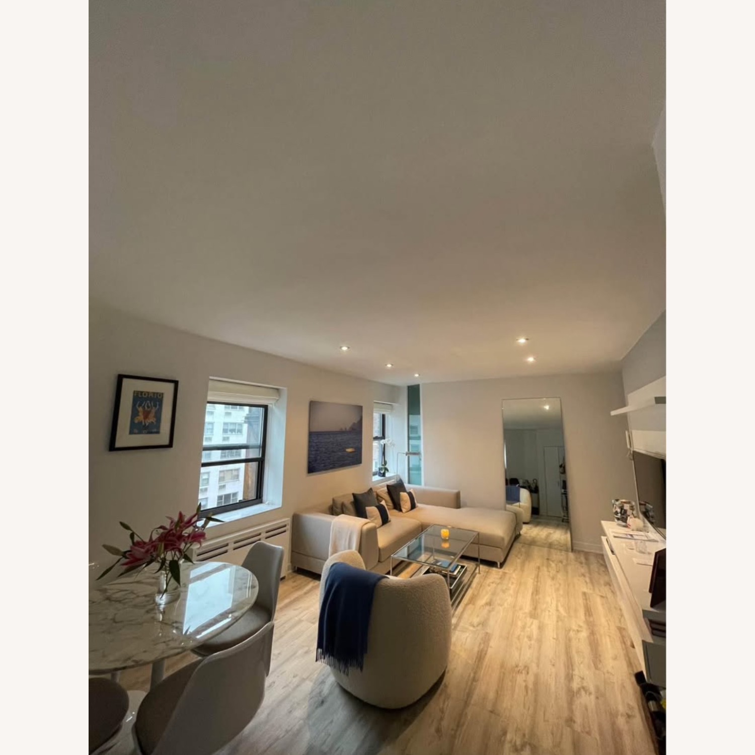 Rove Concepts Antonio Sectional in Gray - image-3