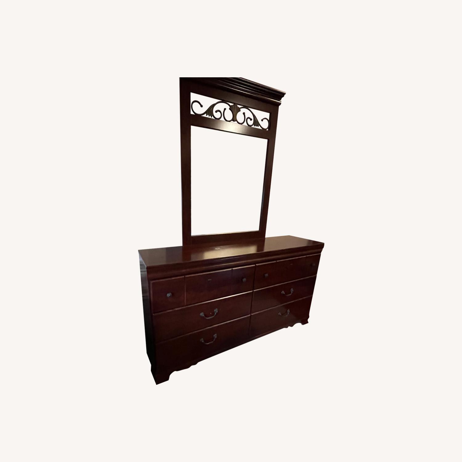 Alisdair Mahogany Dresser with Mirror - image-0