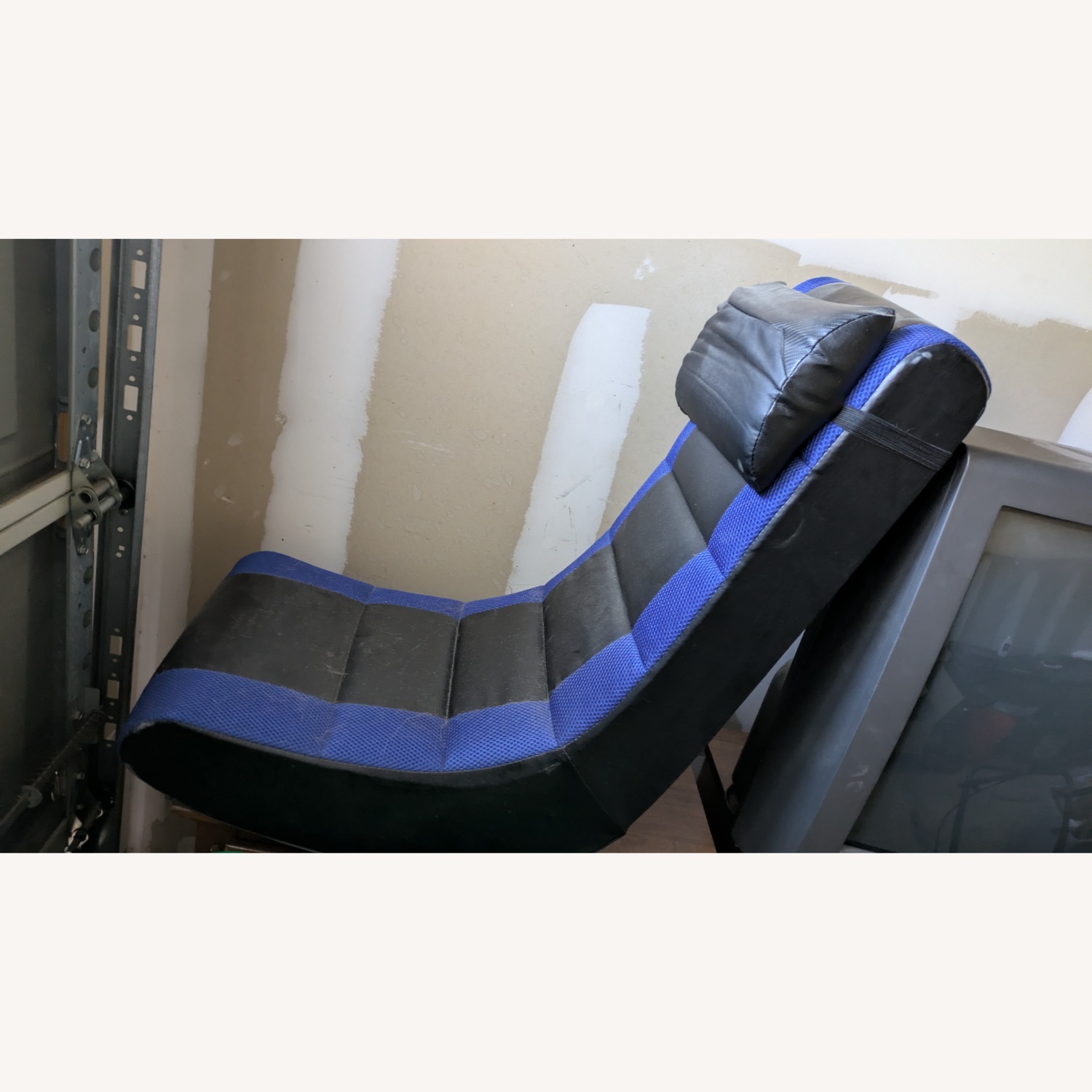 Kids Gaming Chair - image-3