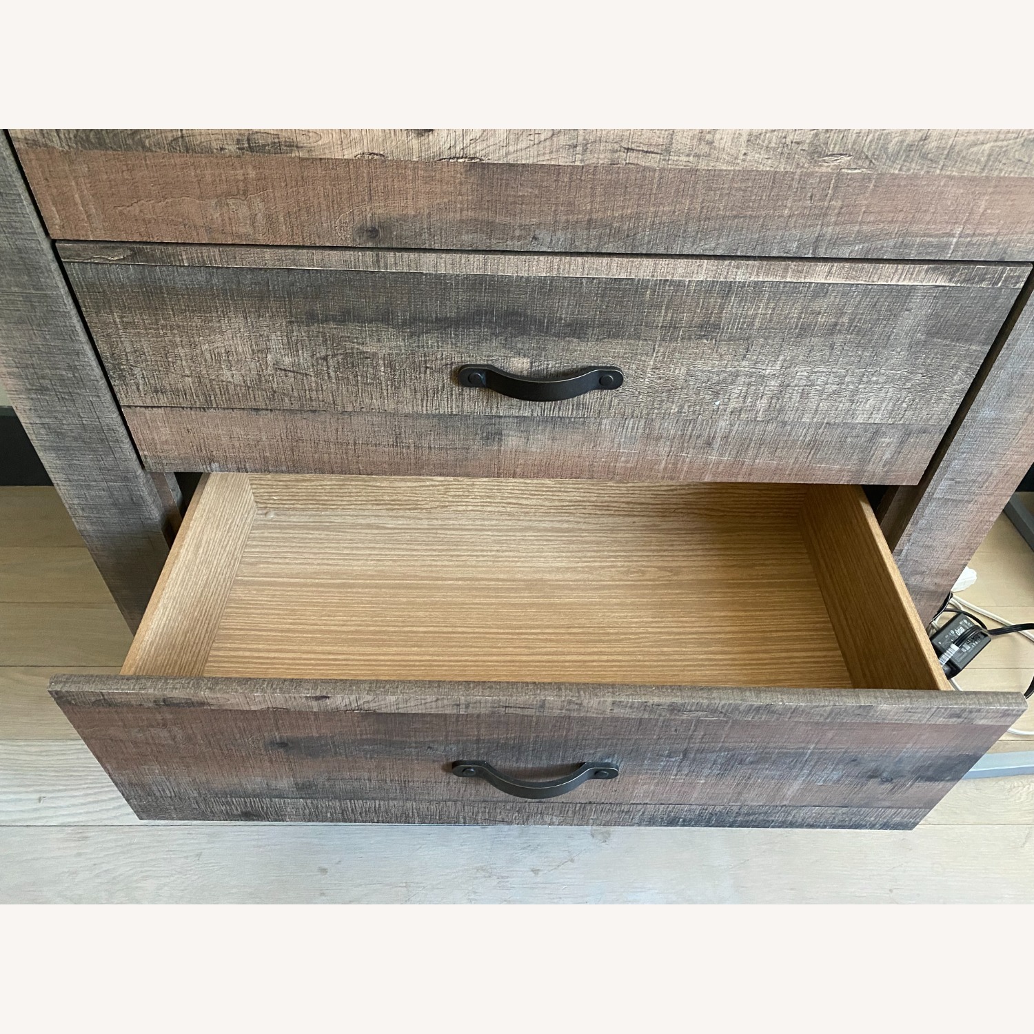 Ashley Furniture Trinell 5-Drawer Chest - image-7