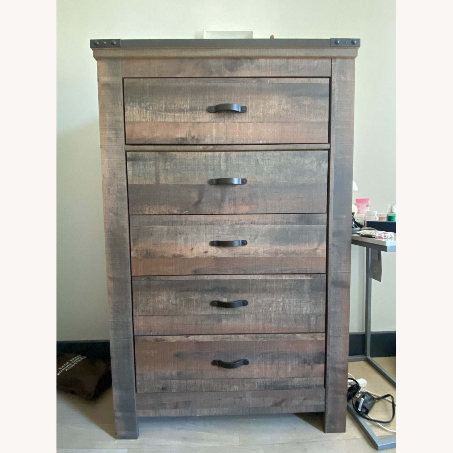 Ashley Furniture Trinell 5-Drawer Chest - image-1