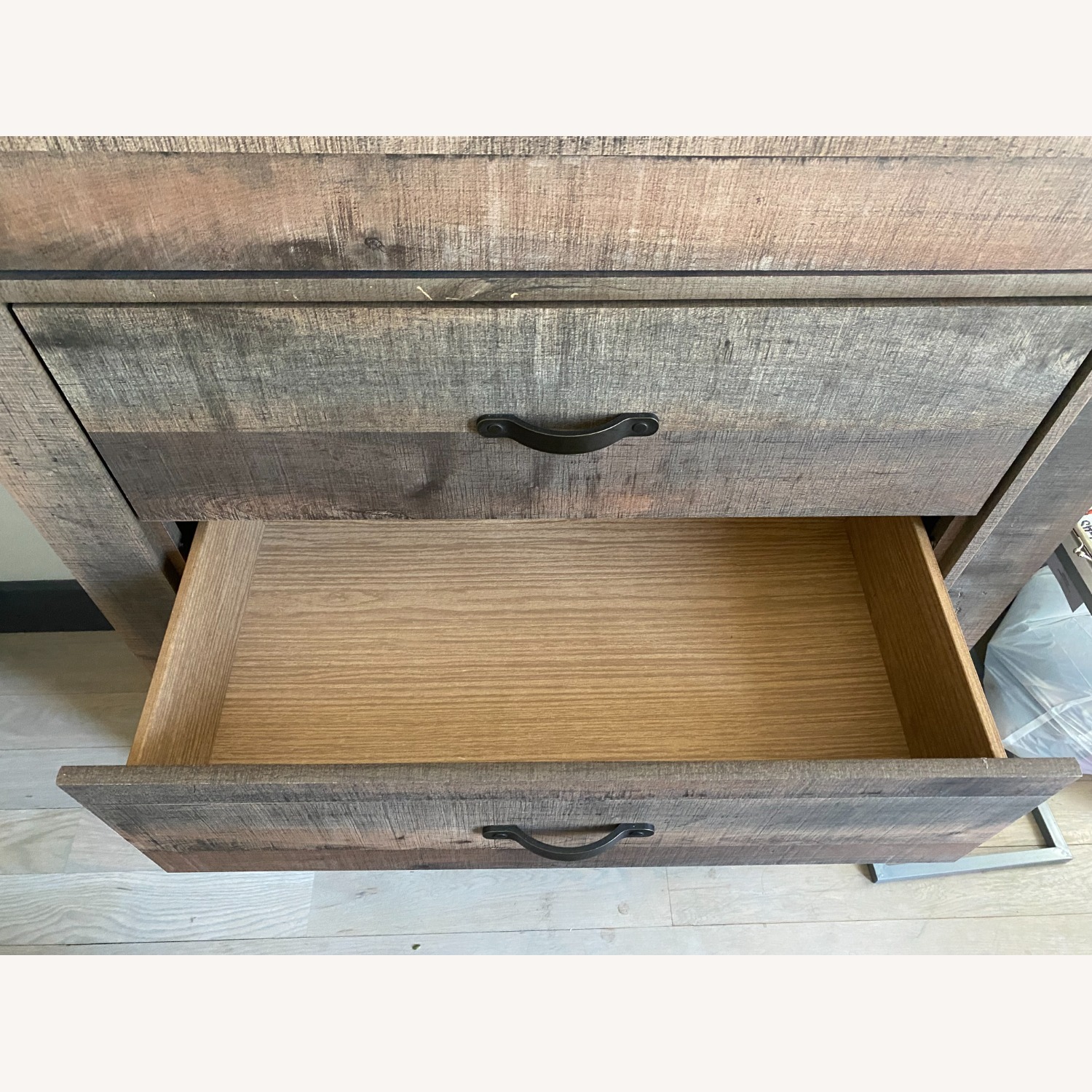 Ashley Furniture Trinell 5-Drawer Chest - image-5