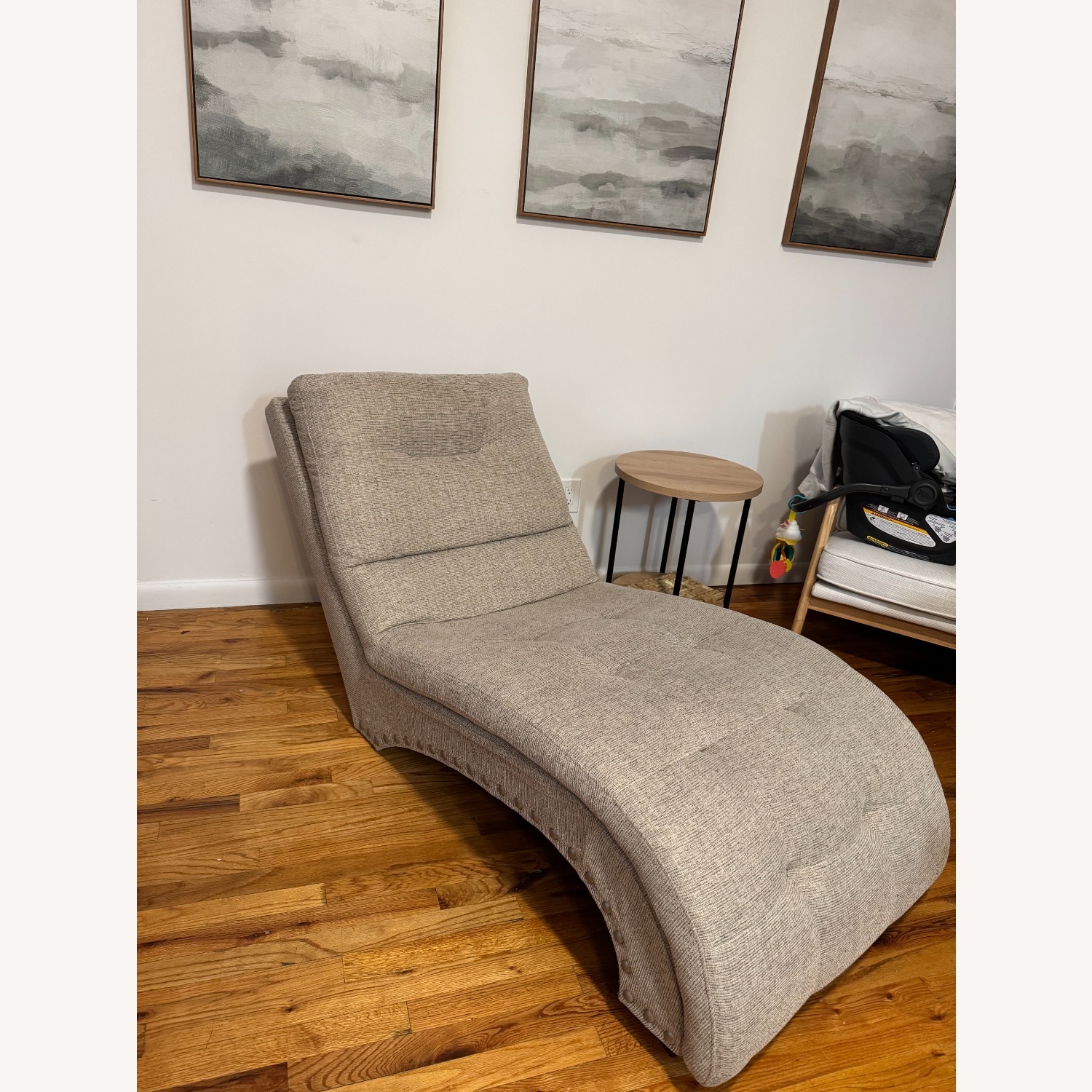 Cottage Chic Beige Chaise - image-2