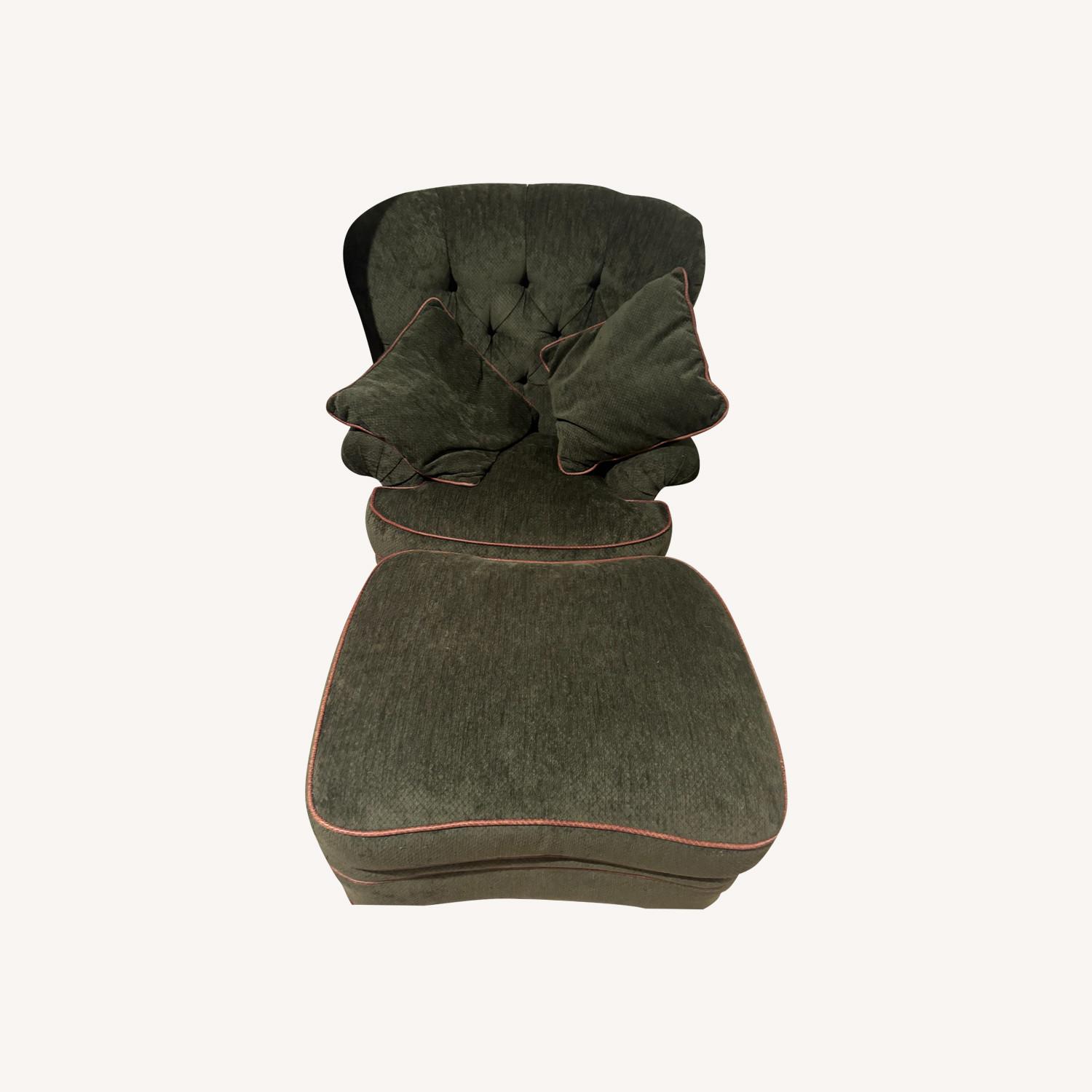 Hickory White Green Arm Chair - image-0