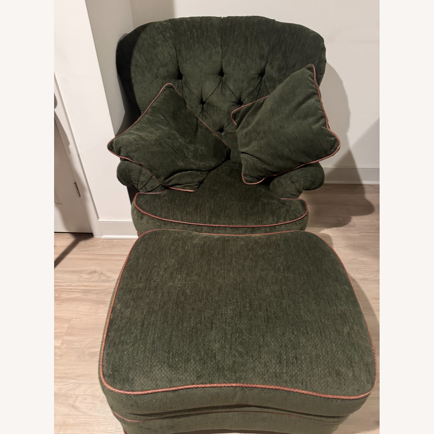 Hickory White Green Arm Chair - image-2