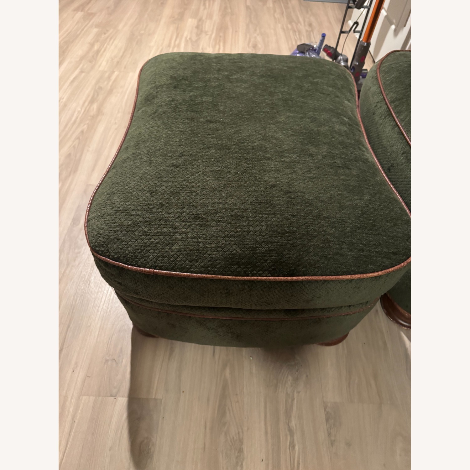 Hickory White Green Arm Chair - image-5