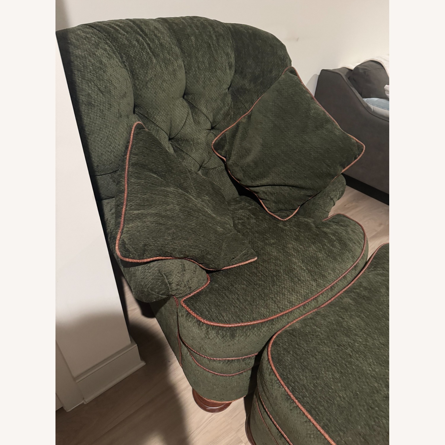 Hickory White Green Arm Chair - image-3